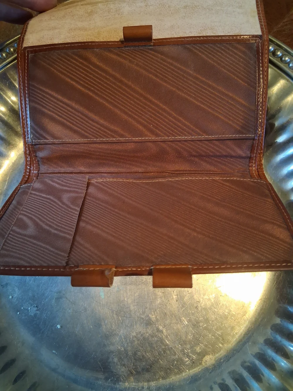 Dooney & Bourke classic 90